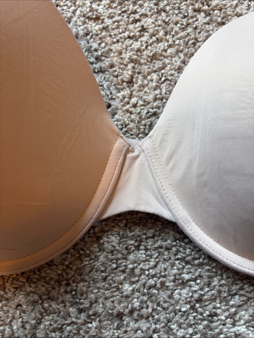 PINK Victoria's Secret Light Nude Smooth T-Shirt Bra - Picture 2 of 5